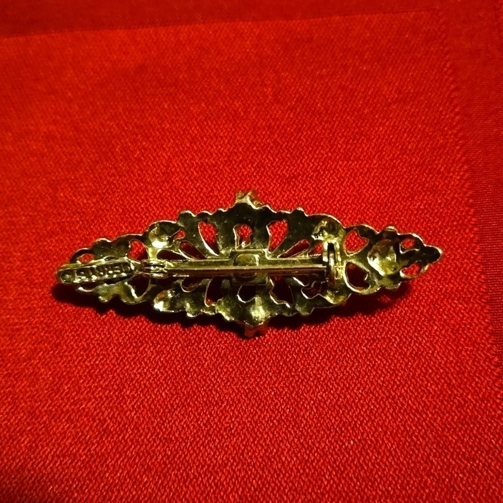 Vintage Gerry's brooch with aqua color beads on fancy floral design